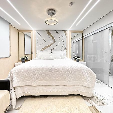 M N Flats - Flat Dentro Do Hotel Wi Av Ibirapuera 2927 São Paulo Ngoại thất bức ảnh